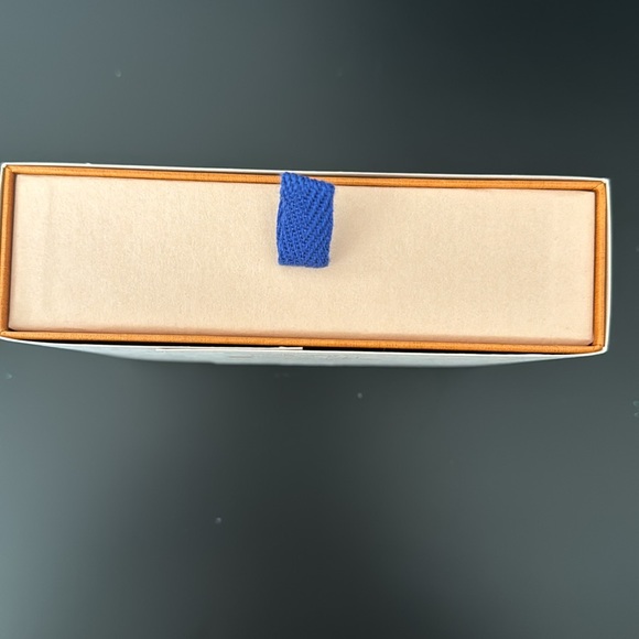 Louis Vuitton gift packages - Picture 6 of 10